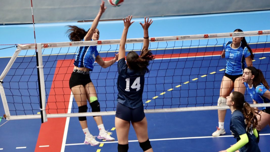 Emoción y deportividad en el inicio de los CAU 2025 en la Universidad de Almería